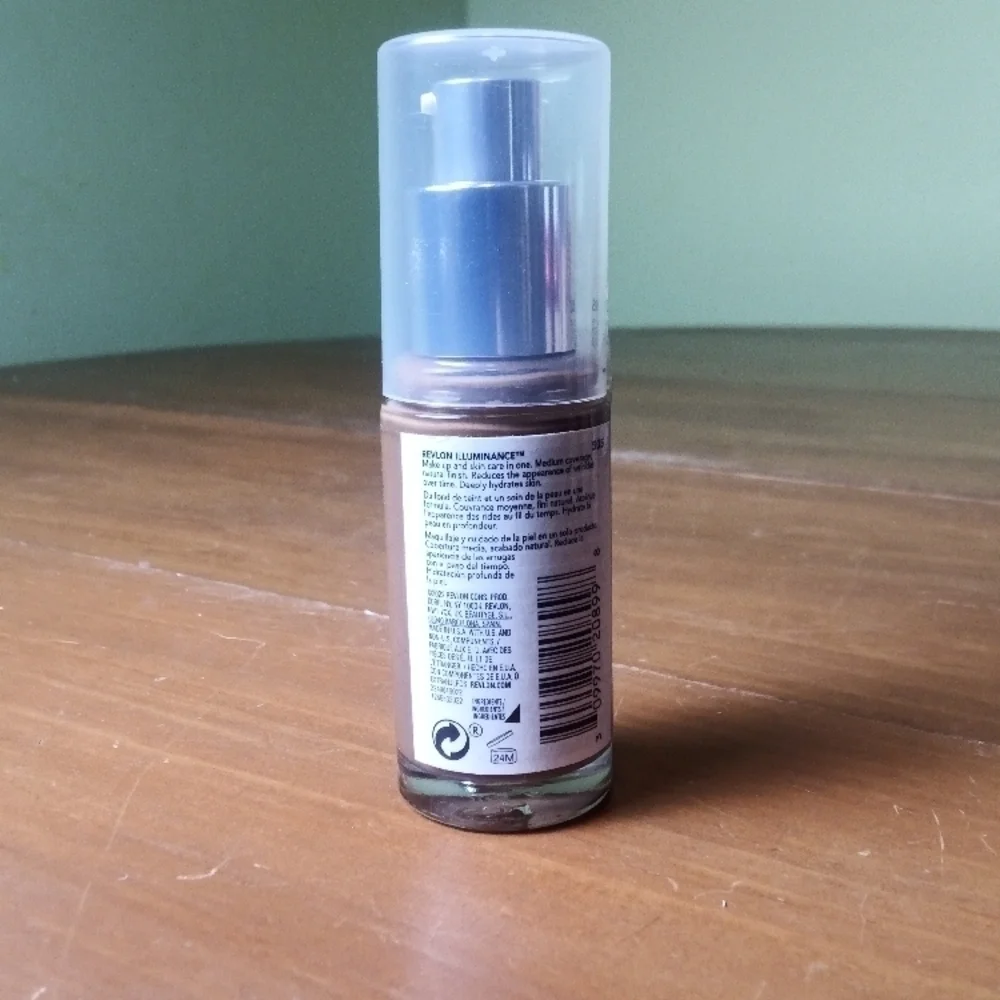 Revlon Illuminance Skin-Caring Foundation - Rich Sand 505